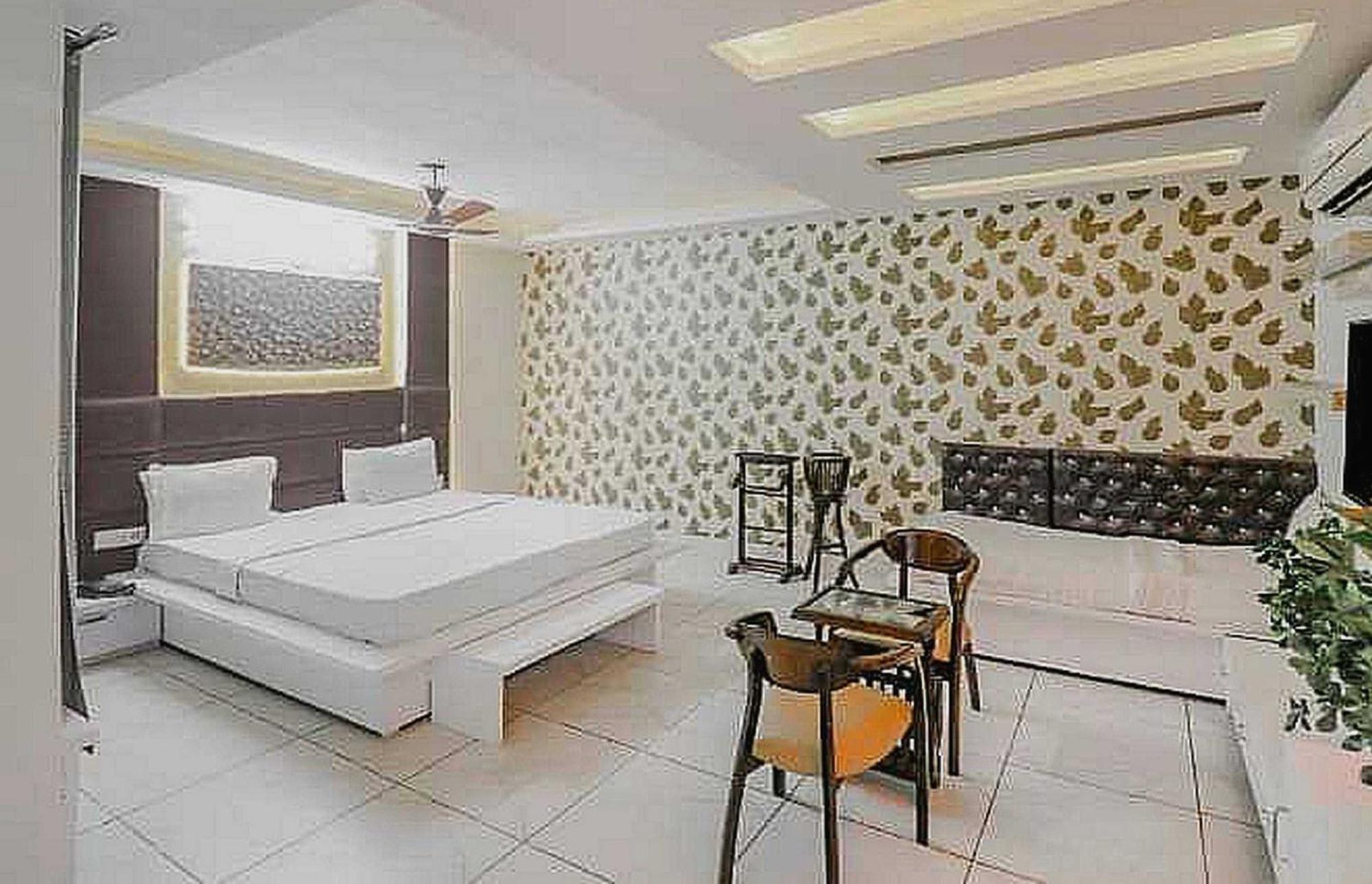 Super Hotel O Vivaan Residency Rohtak Ngoại thất bức ảnh
